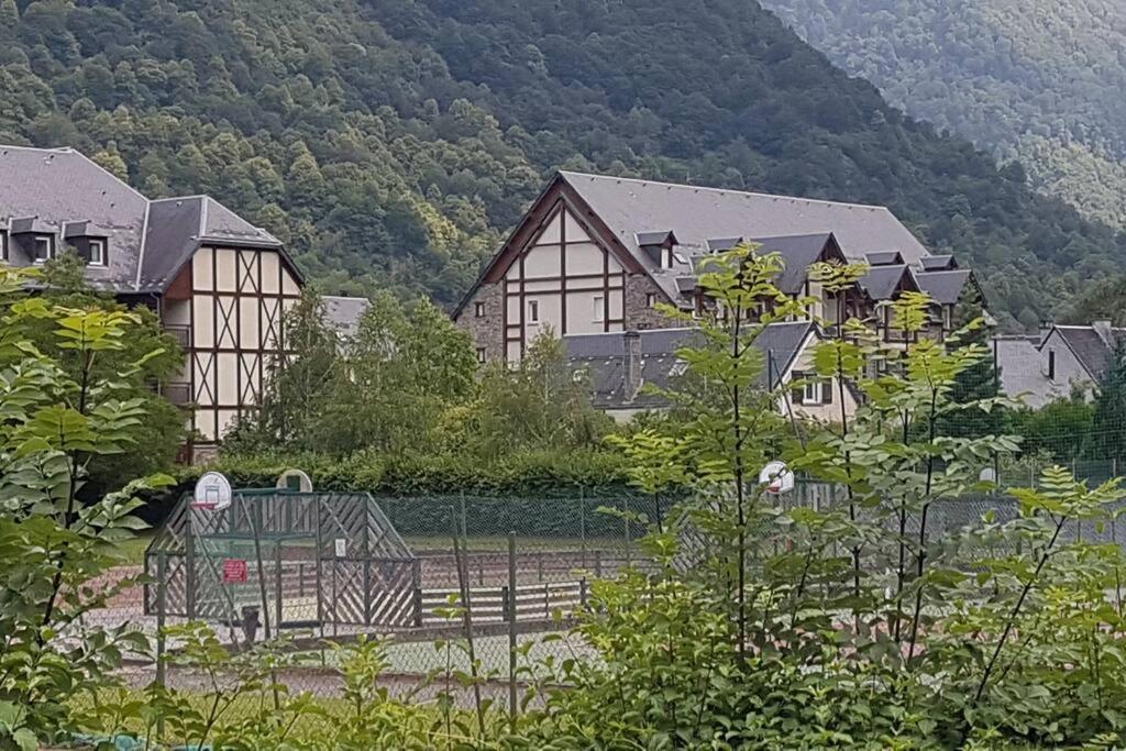 Grand T2 Calme Et Cosy Au « Pyrenees Palace » Appartement Bagnères-de-Luchon